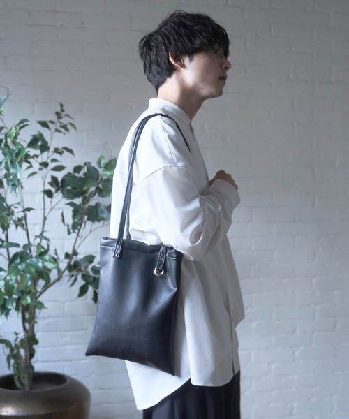Alpinus(アルピナス)の「Alpinus - leather tote bag / レザートートバック(トートバッグ・メンズ・ブラック・FREE)」の4枚目の写真