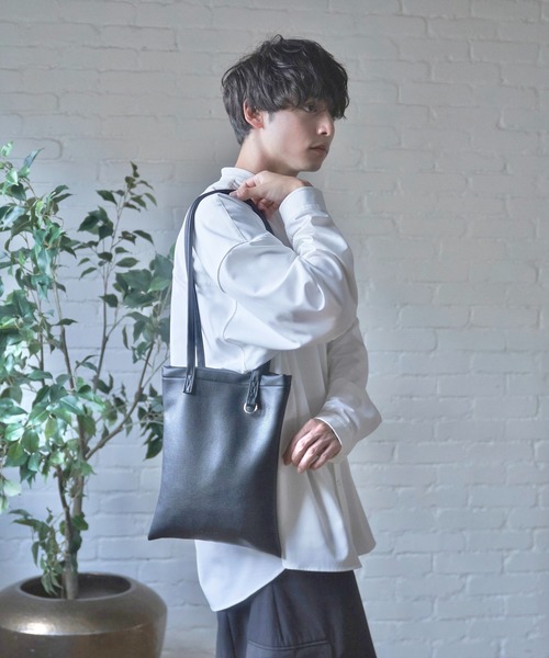 Alpinus(アルピナス)の「Alpinus - leather tote bag / レザートートバック(トートバッグ・メンズ・ブラック・FREE)」の17枚目の写真