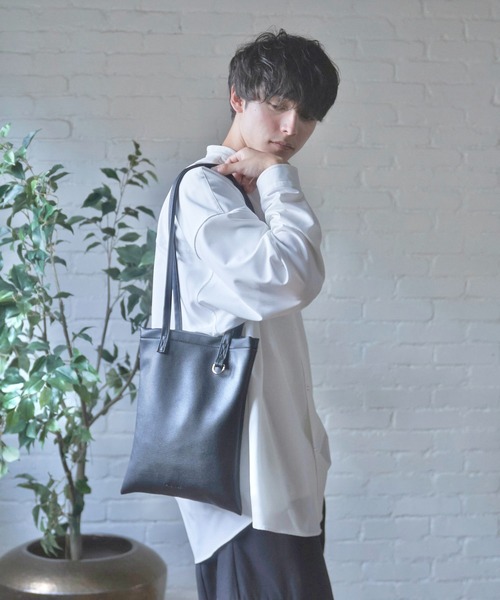 Alpinus(アルピナス)の「Alpinus - leather tote bag / レザートートバック(トートバッグ・メンズ・ブラック・FREE)」の14枚目の写真