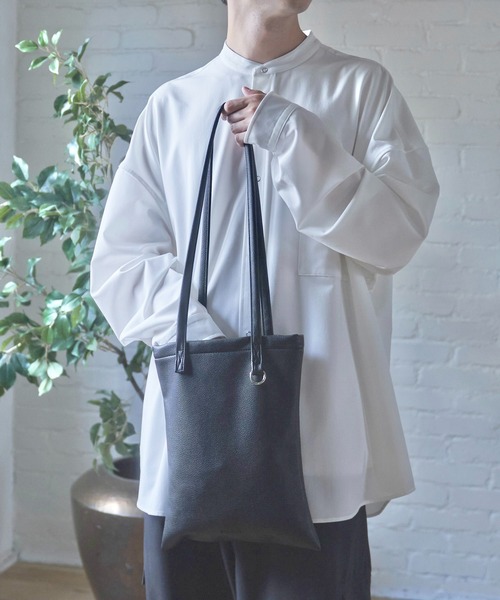 Alpinus(アルピナス)の「Alpinus - leather tote bag / レザートートバック(トートバッグ・メンズ・ブラック・FREE)」の7枚目の写真