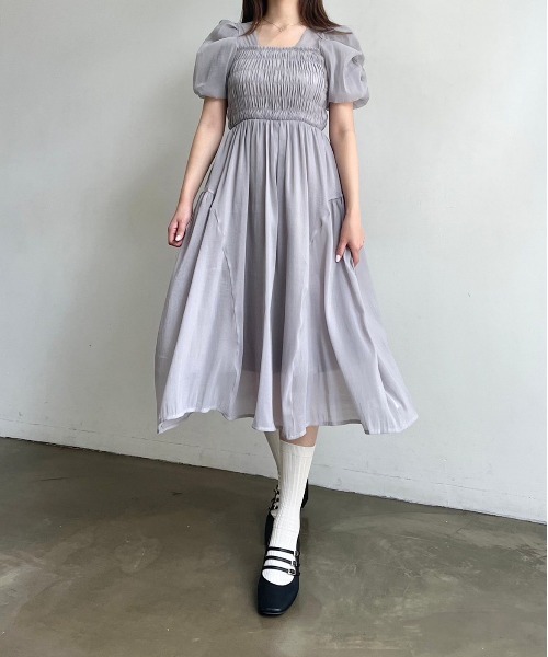 Crea titty&Co. PETIT（クレアティティーアンドコープチ）の「【titty&Co.PETIT】バルーンスリーブフレアミディワンピース（ワンピース・レディース・グレー・FREE）」の3枚目の写真