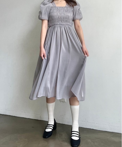 Crea titty&Co. PETIT（クレアティティーアンドコープチ）の「【titty&Co.PETIT】バルーンスリーブフレアミディワンピース（ワンピース・レディース・グレー・FREE）」の17枚目の写真