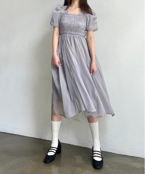 Crea titty&Co. PETIT（クレアティティーアンドコープチ）の「【titty&Co.PETIT】バルーンスリーブフレアミディワンピース（ワンピース・レディース・グレー・FREE）」の11枚目の写真