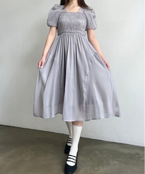 Crea titty&Co. PETIT（クレアティティーアンドコープチ）の「【titty&Co.PETIT】バルーンスリーブフレアミディワンピース（ワンピース・レディース・グレー・FREE）」の15枚目の写真