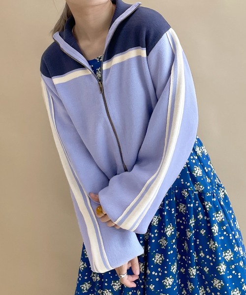 w closet（ダブルクローゼット）の「ショート丈ニットトラック