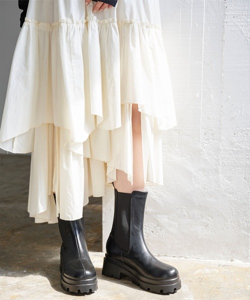 titivate（ティティベイト）の「サイドゴアショートブーツ（ブーツ・レディース・オフホワイト/ブラック・L/S/M）」の12枚目の写真