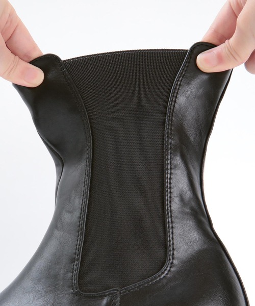 titivate（ティティベイト）の「サイドゴアショートブーツ（ブーツ・レディース・オフホワイト/ブラック・L/S/M）」の8枚目の写真