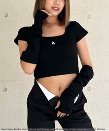 BACK TO THE FIELD | 【MLB】ポイントロゴアームウォーマーリブトップス(Tシャツ/カットソー)