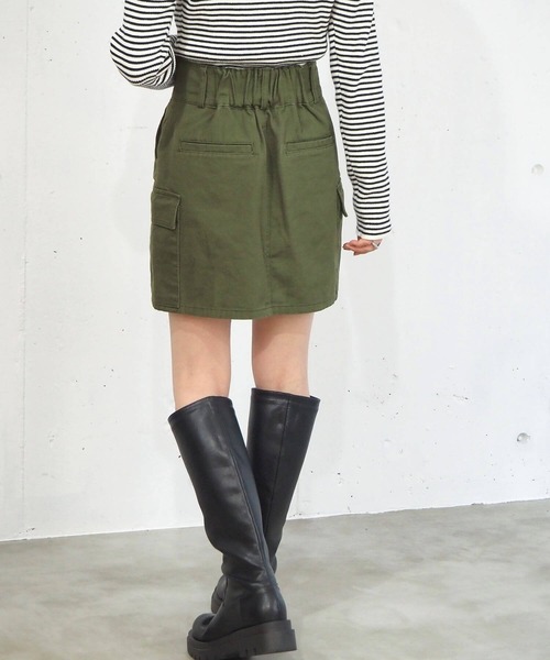 tiptop(ティップトップ)の「【2サイズ展開】ガチャベルト付きカーゴミニスカート【web限定Sサイズあり】(スカート・レディース・ブラック/ベージュ/カーキ・S/M)」の6枚目の写真
