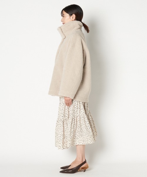 HELIOPOLE(エリオポール)の「STAND UP COLLAR BOA SHORT BZ(ブルゾン・レディース・ベージュ/アイボリー・38/36)」の4枚目の写真