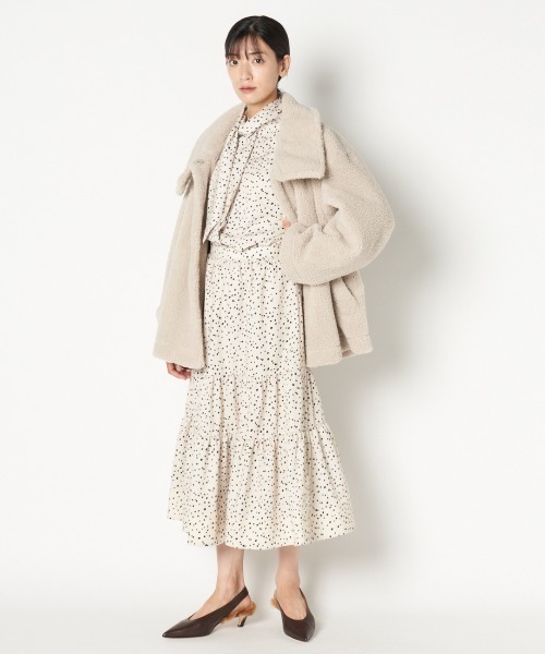 HELIOPOLE(エリオポール)の「STAND UP COLLAR BOA SHORT BZ(ブルゾン・レディース・ベージュ/アイボリー・38/36)」の9枚目の写真