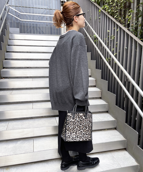 Spick & Span(スピックアンドスパン)の「ボタンレスカーディガン(カーディガン/ボレロ・レディース・チャコールグレー/キャメル・FREE)」の8枚目の写真