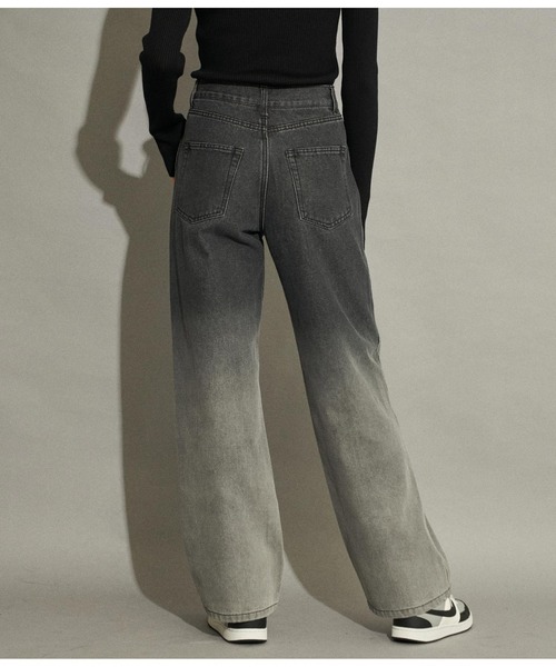 ANAP（アナップ）の「段染めセミワイドパンツ（デニムパンツ・レディース・ブラック・M/S）」の4枚目の写真