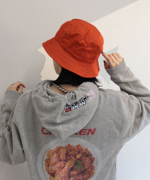 FREDY&GLOSTER（フレディアンドグロスター）の「【ネネチキン×FG】コラボバケハ（ハット・レディース・ベージュ/ダークグリーン/チャコールグレー/パープル/ネイビー/オレンジ/ボルドー・FREE）」の18枚目の写真