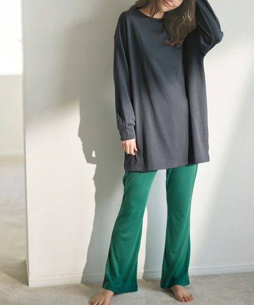 YU'NOW（ユナウ）の「バックロゴプルオーバーチュニック＆フレアパンツセット（Tシャツ/カットソー・レディース・オフホワイト/チャコールグレー・M/L/XL）」の12枚目の写真