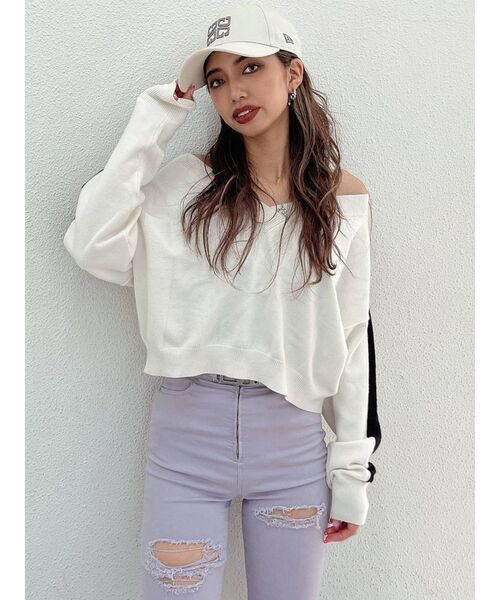 GYDA（ジェイダ）の「スリーブライン Vネックショートニットトップス（ニット/セーター・レディース・ブラック/グレー/オフホワイト/ピンク・FREE）」の9枚目の写真