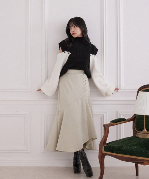 ANDGEEBEE（アンジービー）の「フェイクスウェードスカート（スカート・レディース・ブラック/アイボリー・MEDIUM）」の5枚目の写真