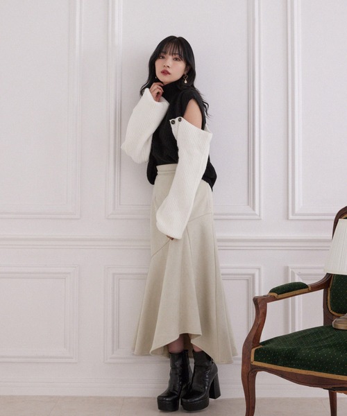 ANDGEEBEE（アンジービー）の「フェイクスウェードスカート（スカート・レディース・ブラック/アイボリー・MEDIUM）」の3枚目の写真