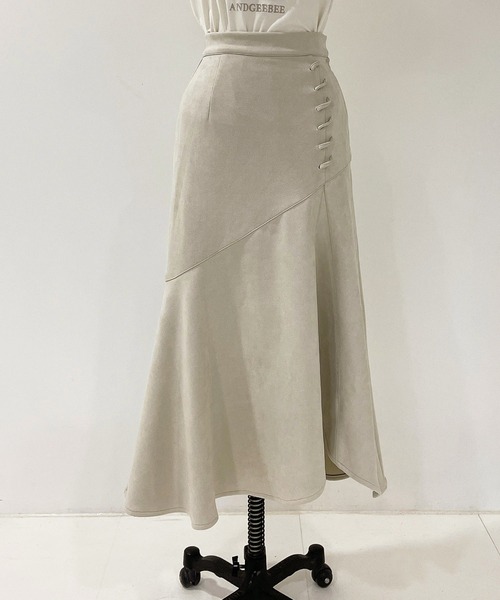ANDGEEBEE（アンジービー）の「フェイクスウェードスカート（スカート・レディース・ブラック/アイボリー・MEDIUM）」の13枚目の写真