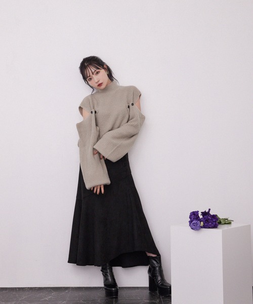 ANDGEEBEE（アンジービー）の「フェイクスウェードスカート（スカート・レディース・ブラック/アイボリー・MEDIUM）」の4枚目の写真