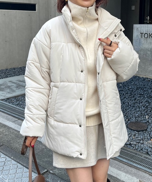 natural couture（ナチュラルクチュール）の「暖かいのに、抜け感も/サイドスリットエコダウン（ダウンジャケット/コート・レディース・ブラック/オフホワイト/ピンク/モカ・FREE）」の2枚目の写真