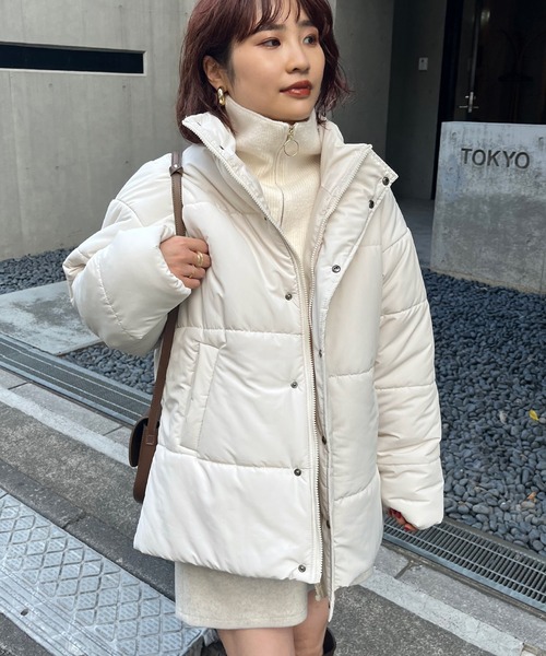 natural couture（ナチュラルクチュール）の「暖かいのに、抜け感も/サイドスリットエコダウン（ダウンジャケット/コート・レディース・ブラック/オフホワイト/ピンク/モカ・FREE）」の6枚目の写真