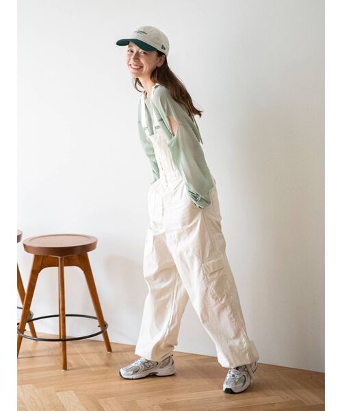 NEW ERA（ニューエラ）の「【NEW ERA/Ungrid】バイカラーキャップ（キャップ・レディース・レッド/ブルー/グリーン・FREE）」の13枚目の写真