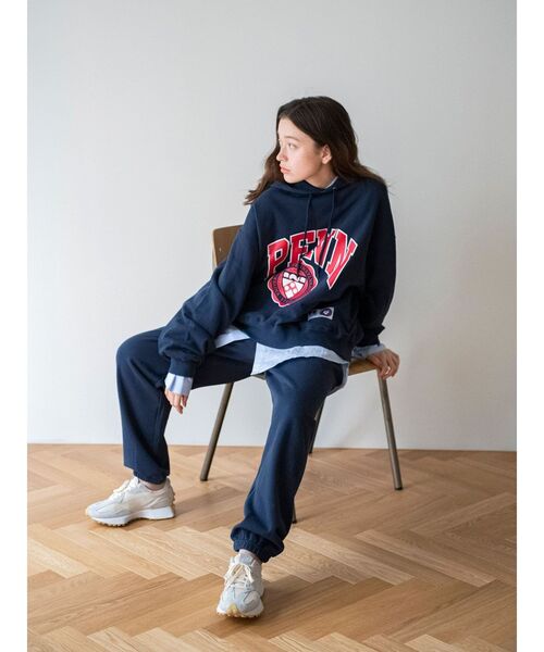 Russell Athletic（ラッセルアスレティック）の「RUSSELL別注 カレッジスウェットパンツ（スウェットパンツ・レディース・ライトグレー/ネイビー・FREE）」の12枚目の写真