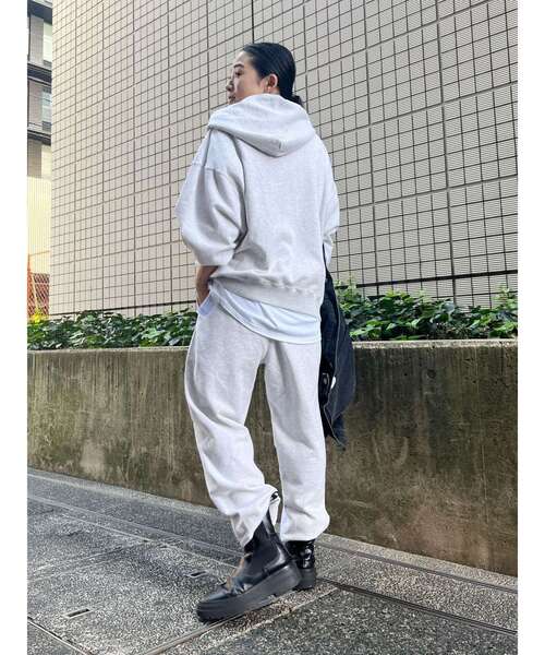 Russell Athletic（ラッセルアスレティック）の「RUSSELL別注 カレッジスウェットパンツ（スウェットパンツ・レディース・ライトグレー/ネイビー・FREE）」の20枚目の写真