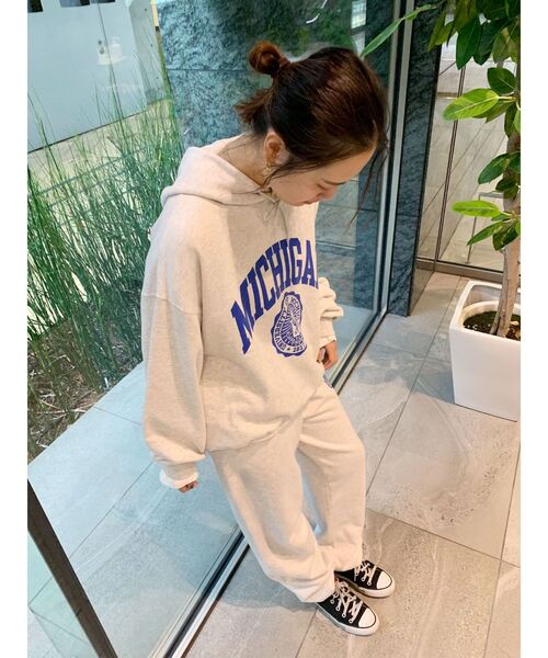 Russell Athletic（ラッセルアスレティック）の「RUSSELL別注 カレッジスウェットパンツ（スウェットパンツ・レディース・ライトグレー/ネイビー・FREE）」の21枚目の写真