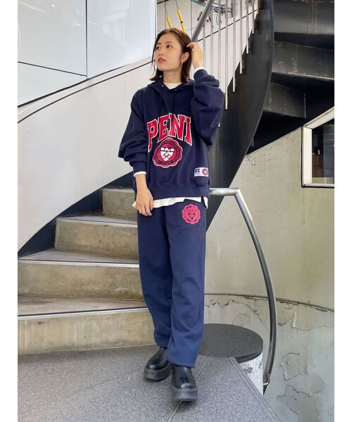 Russell Athletic（ラッセルアスレティック）の「RUSSELL別注 カレッジスウェットパンツ（スウェットパンツ・レディース・ライトグレー/ネイビー・FREE）」の18枚目の写真