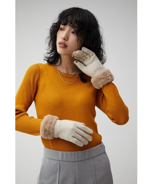 AZUL by moussy（アズールバイマウジー）の「ECOFUR GLOVES/エコファーグローブ（手袋・レディース・ライトベージュ/ブラック・FREE）」の8枚目の写真
