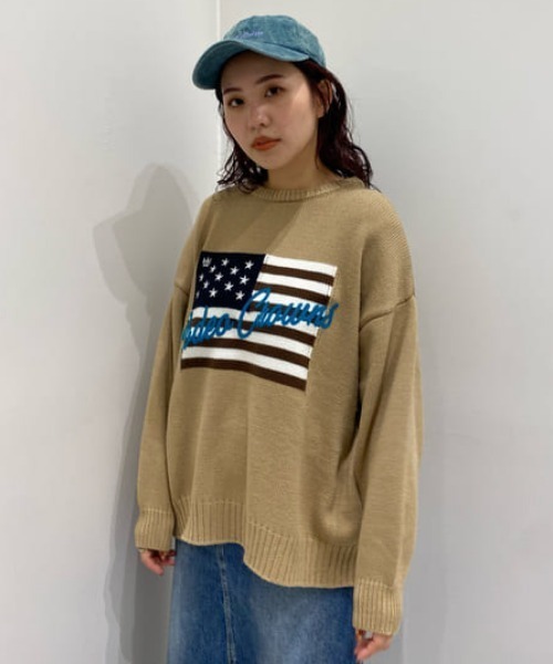 RODEO CROWNS WIDE BOWL（ロデオクラウンズワイドボウル）の「USフラッグロゴニットトップス（ニット/セーター・レディース・ブラック/ブルー/オフホワイト/ベージュ・FREE）」の4枚目の写真
