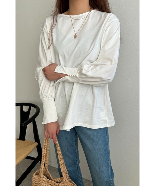 palm RICHE(ポームリシュ)の「パール付きギャザー袖カットソー(Tシャツ/カットソー・レディース・ブラック/オフホワイト/ブルー・M)」の6枚目の写真