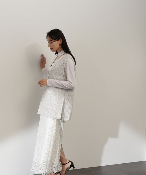 NATURAL BEAUTY BASIC(ナチュラルビューティーベーシック)の「リーフスカラップマキシスカート(スカート・レディース・ホワイト/チャコールグレー/オレンジ・SMALL/MEDIUM)」の16枚目の写真