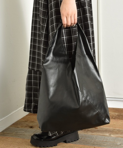 SVEC（シュベック）の「トライアングル トートバッグ（トートバッグ・メンズ・ホワイト/ブラック/ブラウン/アイボリー・FREE）」の10枚目の写真