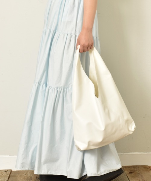 SVEC（シュベック）の「トライアングル トートバッグ（トートバッグ・メンズ・ホワイト/ブラック/ブラウン/アイボリー・FREE）」の9枚目の写真