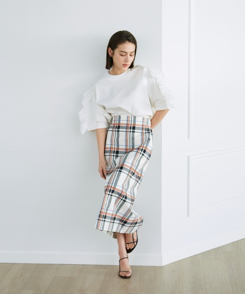 Luftrobe（ルフトローブ）の「スーピマコットン ラッフルスリーブカットソー（Tシャツ/カットソー・レディース・ブラック/オフホワイト・9号）」の3枚目の写真