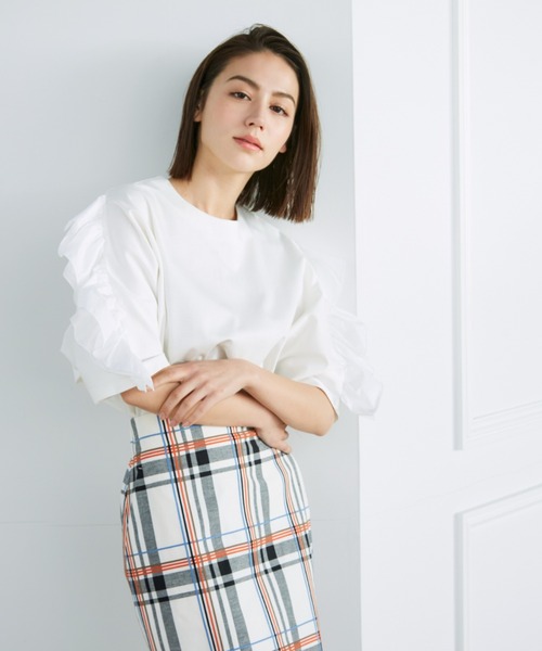 Luftrobe（ルフトローブ）の「スーピマコットン ラッフルスリーブカットソー（Tシャツ/カットソー・レディース・ブラック/オフホワイト・9号）」の4枚目の写真