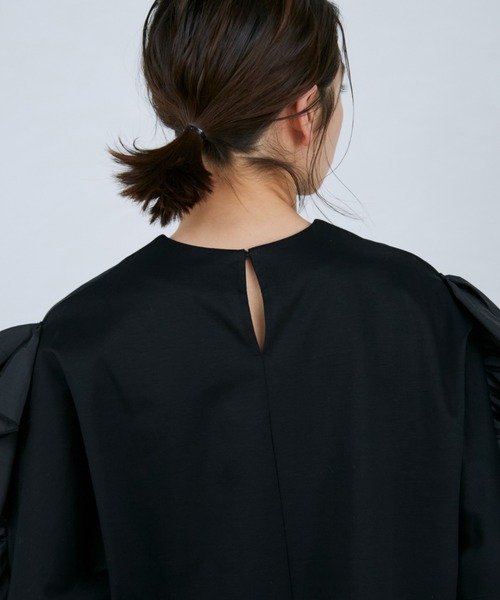 Luftrobe（ルフトローブ）の「スーピマコットン ラッフルスリーブカットソー（Tシャツ/カットソー・レディース・ブラック/オフホワイト・9号）」の9枚目の写真