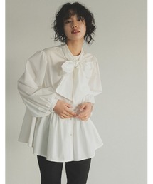 Re:EDIT | [2023S/S PRE ORDER]パールボタンビッグリボンタイ付きペプラムブラウス(シャツ/ブラウス)