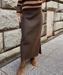 サイドスリットロングスカート