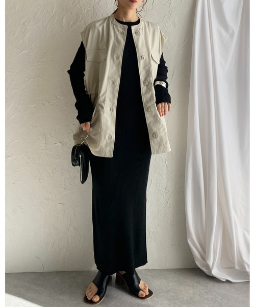 She's Closet(シーズクローゼット)の「ノーカラーダブルポケットウエストドロストロングミリタリーベスト(ベスト・レディース・アイボリー/カーキ/ブラック・FREE)」の5枚目の写真