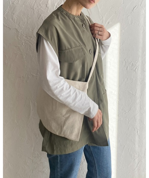 She's Closet(シーズクローゼット)の「ノーカラーダブルポケットウエストドロストロングミリタリーベスト(ベスト・レディース・アイボリー/カーキ/ブラック・FREE)」の10枚目の写真
