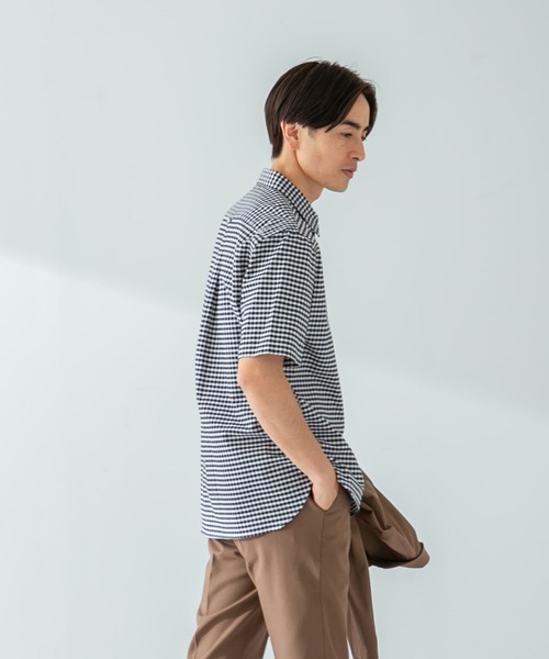 URBAN RESEARCH ROSSO MEN（アーバンリサーチロッソメン）の「『XLサイズあり』『抗菌/防臭』ハイパフォーマンスオックス半袖シャツ（シャツ/ブラウス・メンズ・グレー系その他/インディゴブルー/ライトブルー/ホワイト/グレー/ブラック/ストライプ/ネイビー/ブラック系その他・MEDIUM/LARGE/SMALL/X-LARGE）」の21枚目の写真