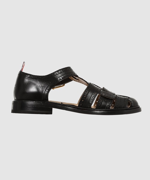 THOM BROWNE(トムブラウン)の「BROGUED FISHERMAN SANDAL W/ FLEXIBLE LEATHER SOLE IN VITELLO CALF LEATHER(サンダル・メンズ・ブラック・9)」の2枚目の写真