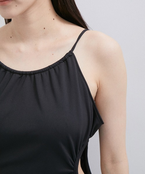 ADAM ET ROPE'（アダムエロペ）の「カットアウトキャミワンピース（ワンピース・レディース・カーキ/ブラック・FREE）」の7枚目の写真