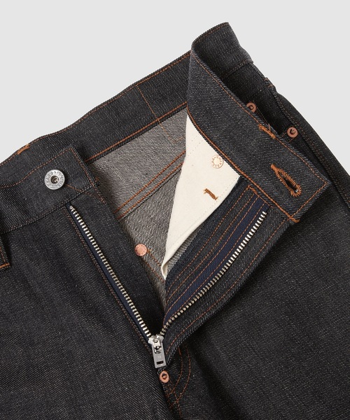 SUGARHILL(シュガーヒル)の「MODERN DENIM FLARED TROUSERS(デニムパンツ・メンズ・インディゴブルー・32/30)」の3枚目の写真