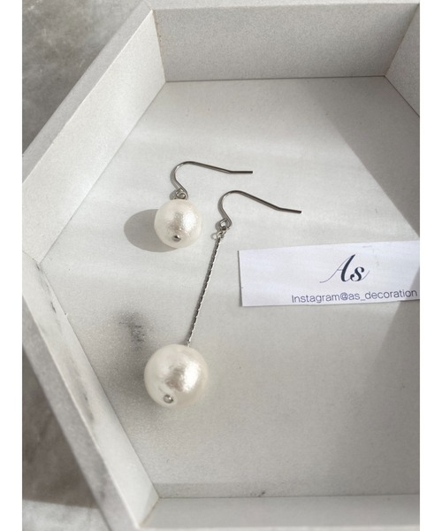tone(トーン)の「【As】大粒コットンパール ゆらゆら アシメピアス(サージカルステンレス)(MA)(ピアス(両耳用)・レディース・シルバー/ゴールド/シルバー系その他2/ゴールド系その他2・FREE)」の10枚目の写真