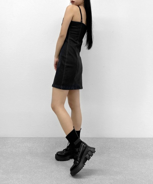 LVEU.(ラブユ.)の「Corset design denim mini one-piece / コルセットデザインデニムミニワンピ(ワンピース・レディース・ブラック・FREE)」の4枚目の写真